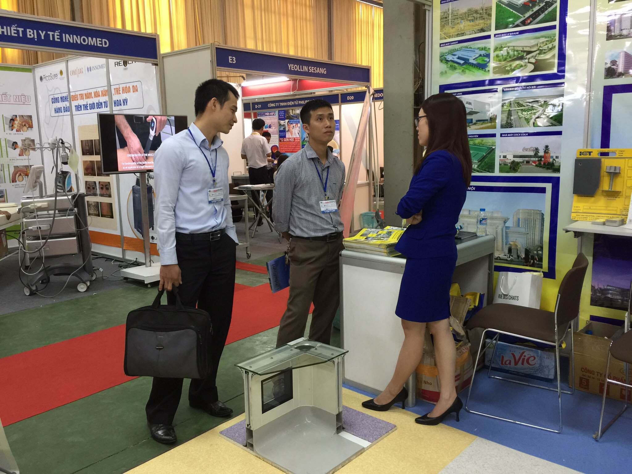 Nhật Hoa tham gia triển lãm y tế quốc tế Việt Nam lần thứ 11_PHarmedi 2015 tại Hà Nội 2