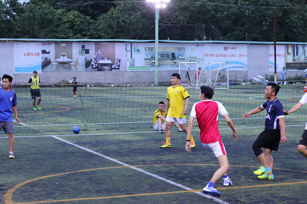 Trận bóng đá giao hữu