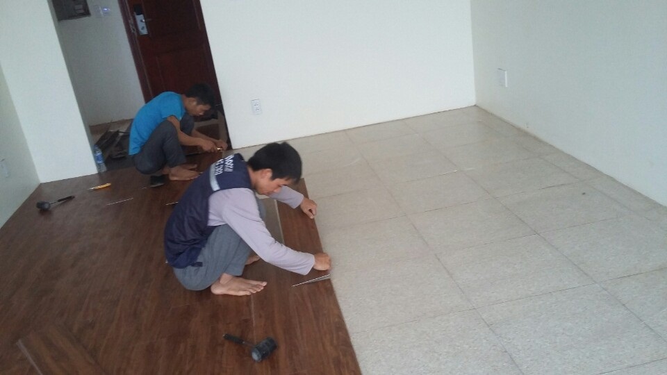 Cách nhận biết đơn vị thi công sàn PVC kém chất lượng