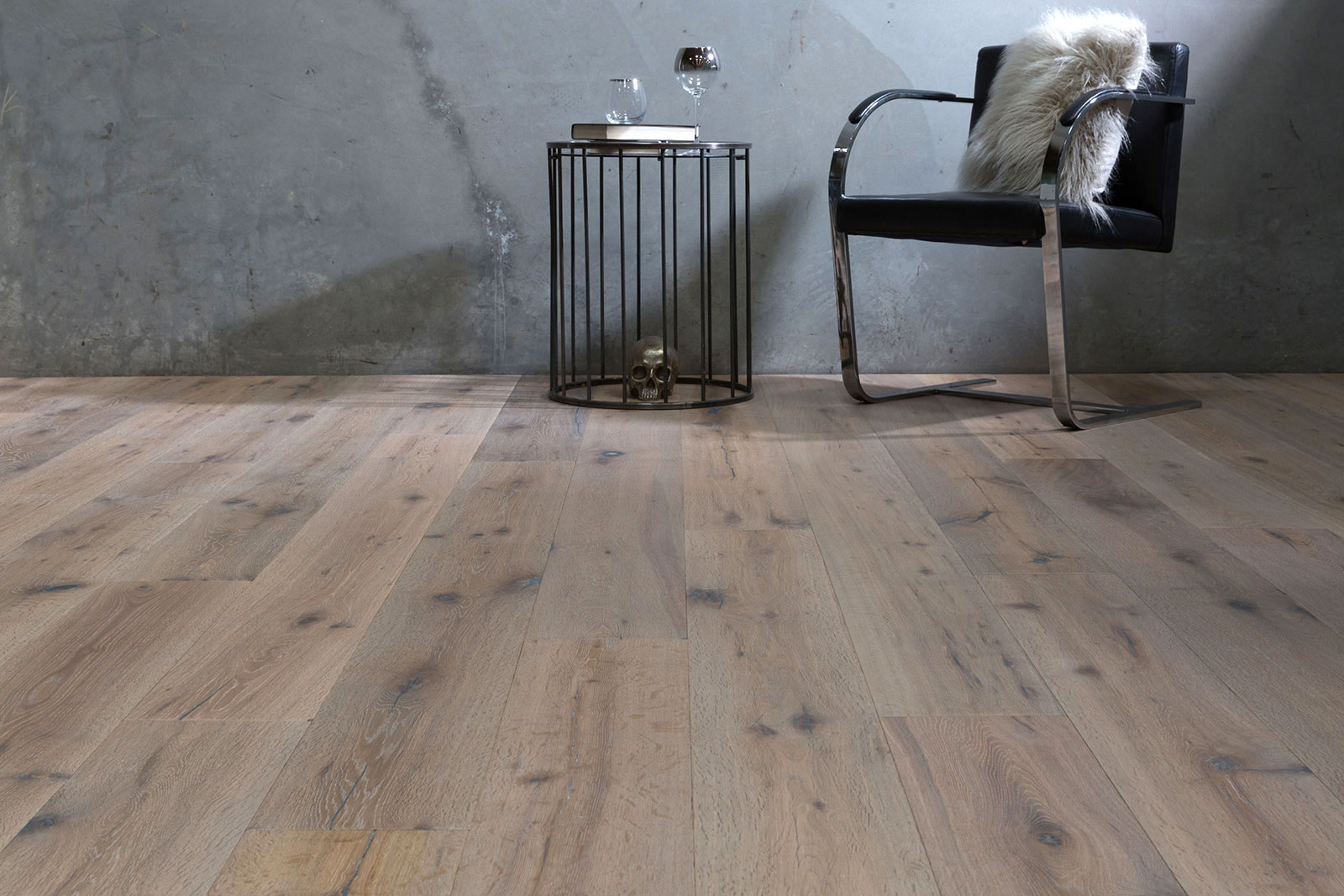 Sàn vinyl giả bộc lộ rõ nhược điểm sau thời gian ngắn sử dụng