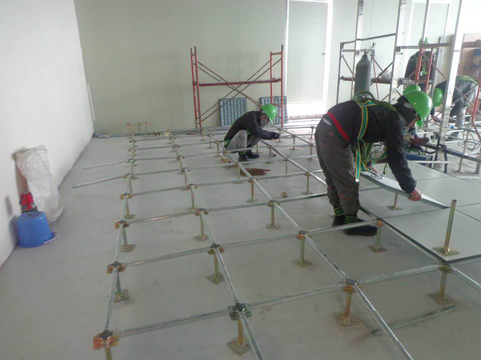 Thi công sàn nâng khá đơn giản